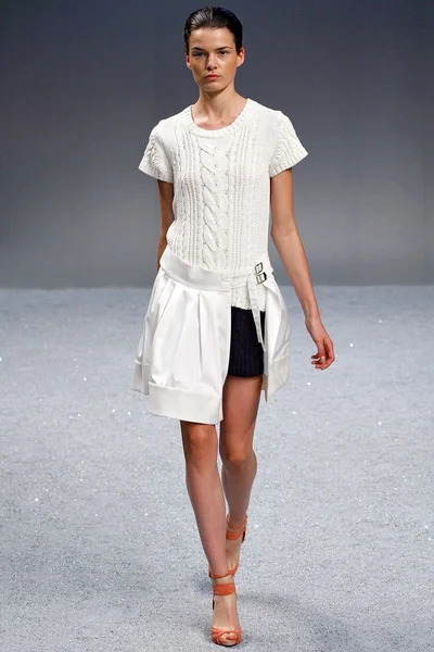 Look 8